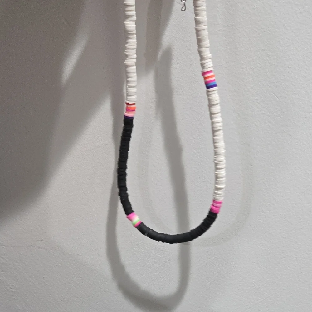 Francesca's Collections Black, Pink and White Teen Jewelry Necklace